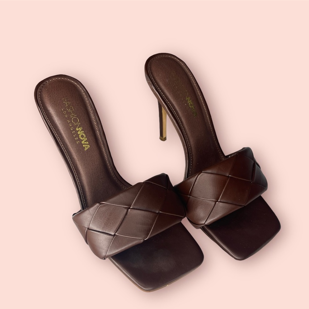 Fashion nova mules